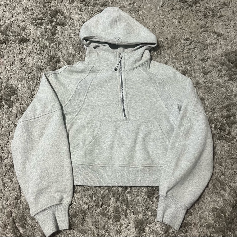 NWOT Lululemon Cropped Scuba